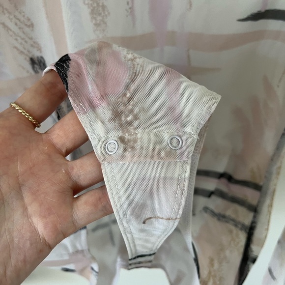 Aritzia Babaton Parlay Bodysuit - Picture 8 of 11